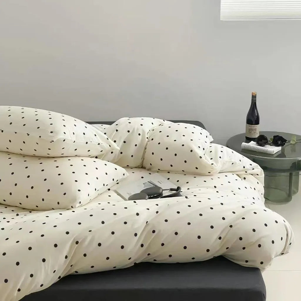 Polka dot bedding scene 5